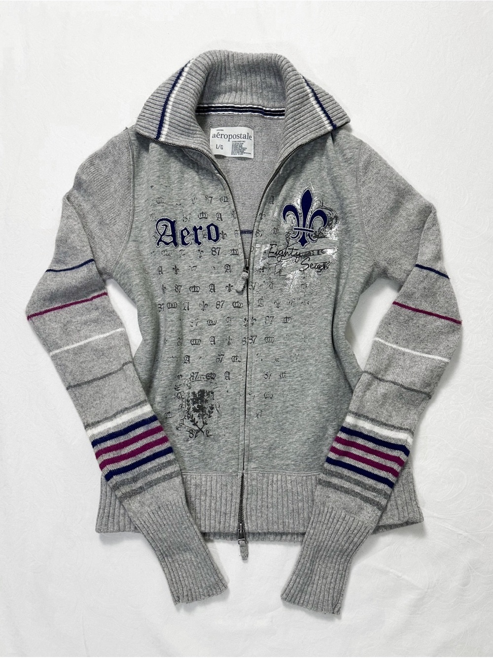 Vintage Aeropostale Light Gray Zip-Up Knit Longsleeve with Striped Sleeves